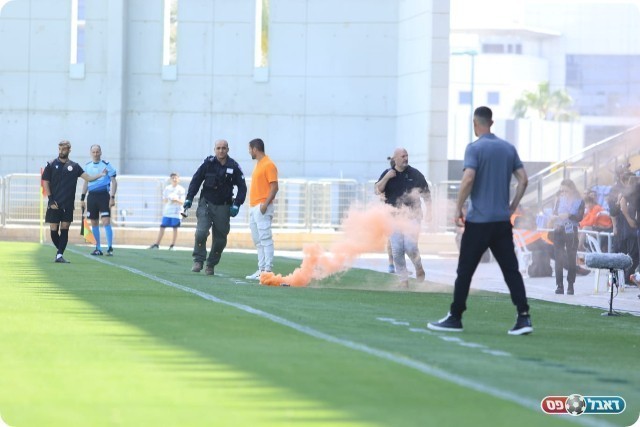 אבוקה שנחתה ליד עופר פרץ (דאפר מחאמיד)